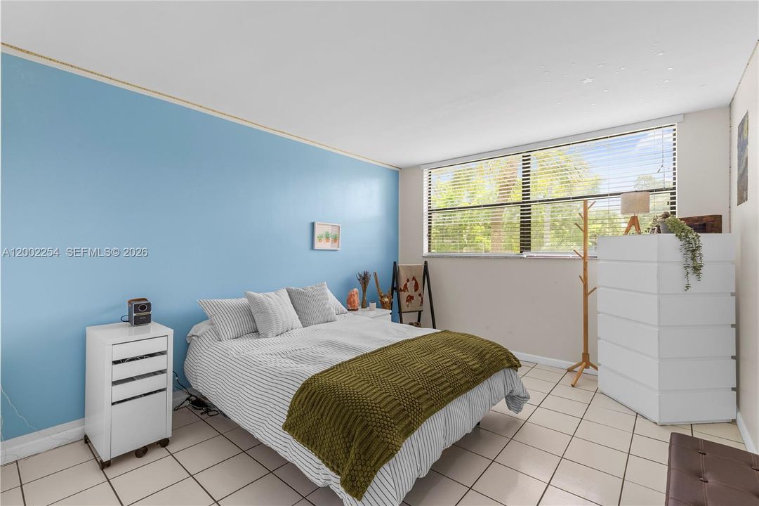 En Venta: $325,000 (2 camas, 2 baños, 1235 Pies cuadrados)