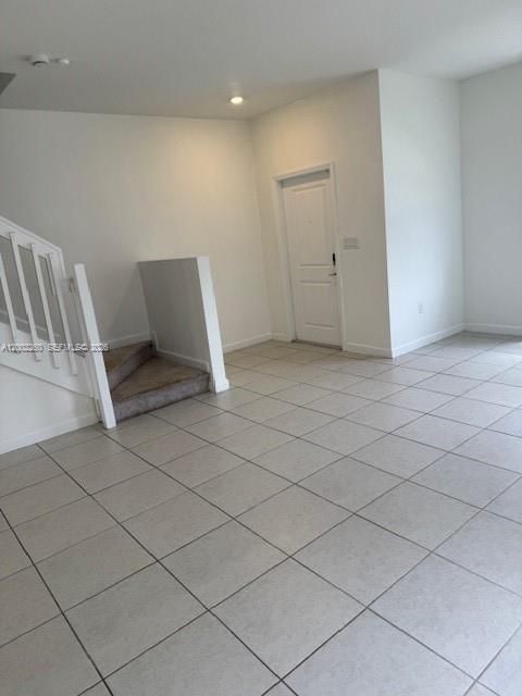 Active With Contract: $2,400 (3 beds, 2 baths, 1545 Square Feet)