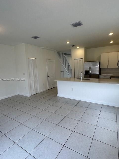 Active With Contract: $2,400 (3 beds, 2 baths, 1545 Square Feet)