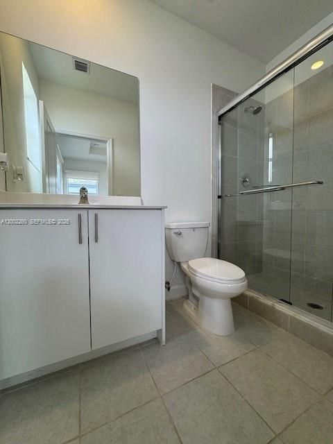 Active With Contract: $2,400 (3 beds, 2 baths, 1545 Square Feet)