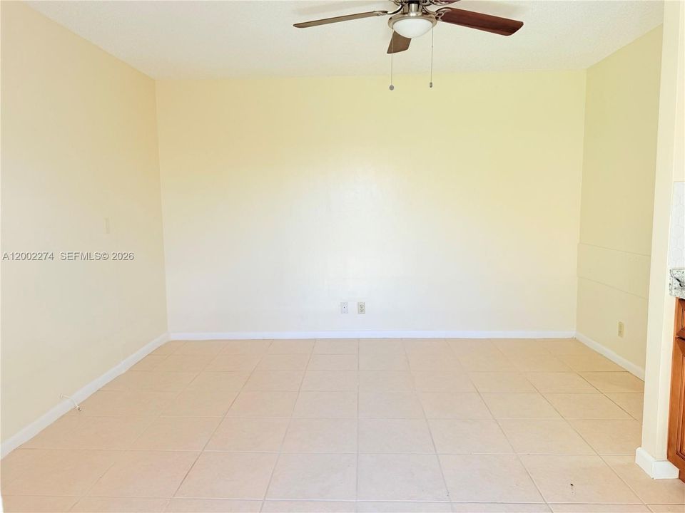 Activo con contrato: $1,400 (1 camas, 1 baños, 1793 Pies cuadrados)