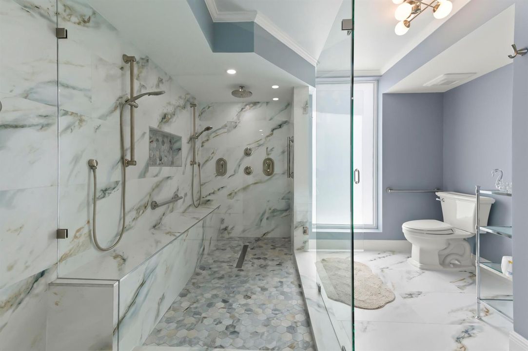 34 Bathroom 02