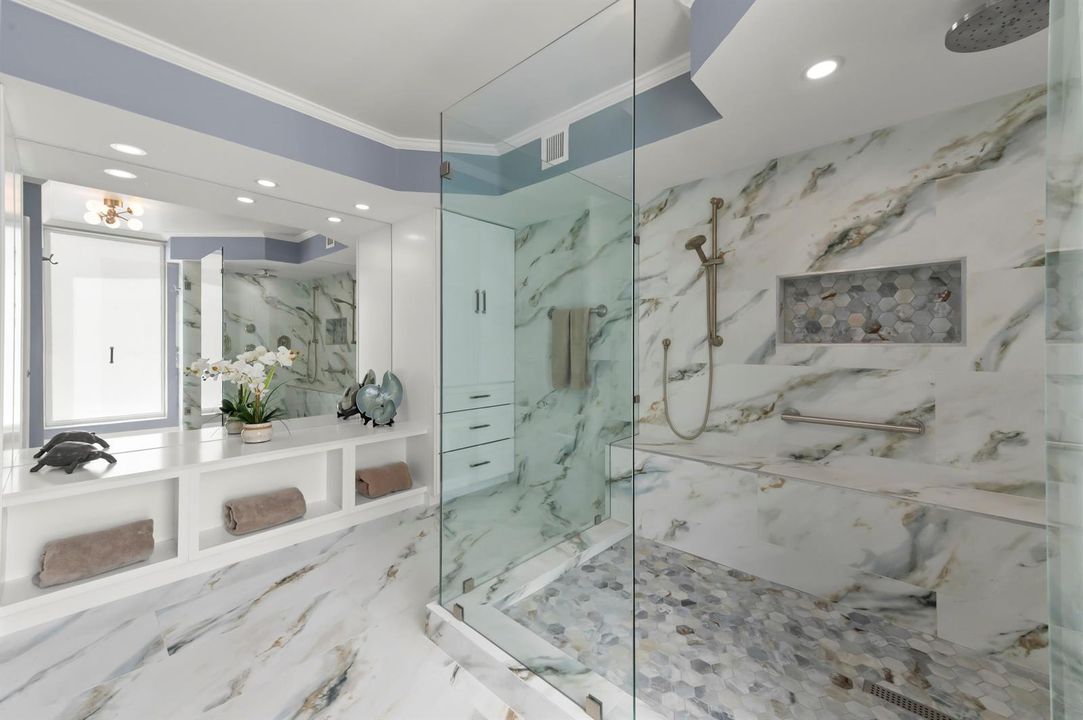 35 Bathroom 03