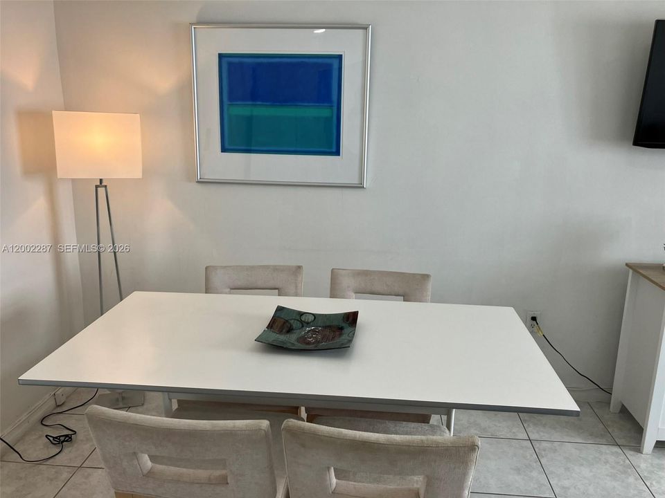 For Sale: $425,000 (1 beds, 1 baths, 410 Square Feet)