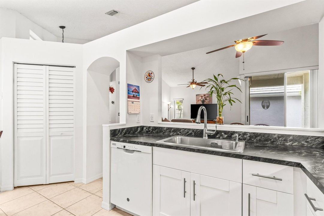 015-25WyndhamLane-PalmBeachGardens-FL-33