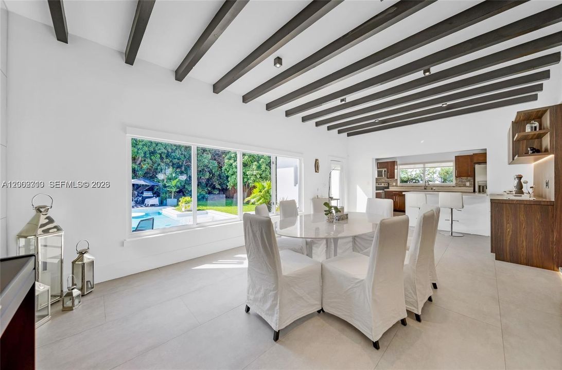 Active With Contract: $10,000 (3 beds, 2 baths, 1958 Square Feet)