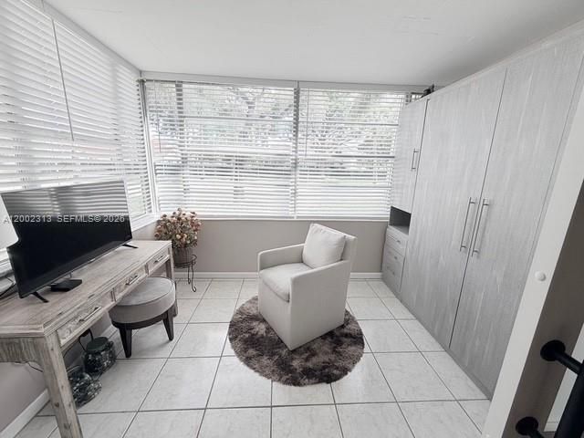 For Sale: $90,000 (1 beds, 1 baths, 721 Square Feet)