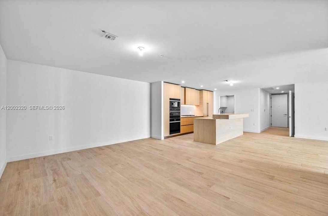 En Renta: $16,000 (3 camas, 3 baños, 2760 Pies cuadrados)