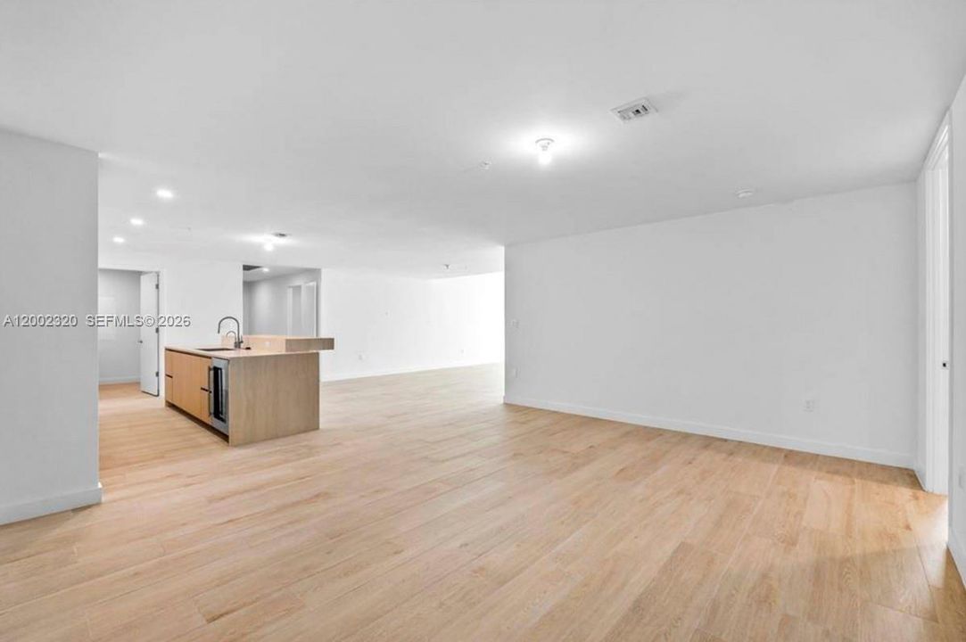 En Renta: $16,000 (3 camas, 3 baños, 2760 Pies cuadrados)