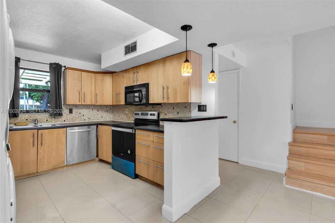 En Venta: $299,989 (3 camas, 2 baños, 1530 Pies cuadrados)
