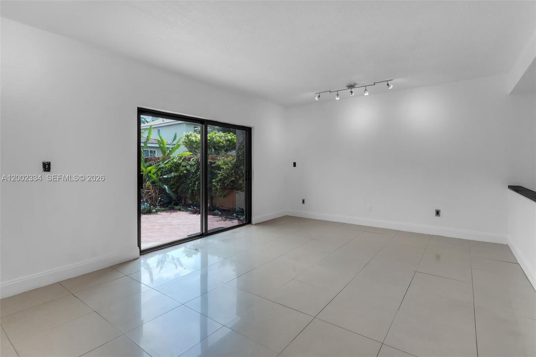 En Venta: $299,989 (3 camas, 2 baños, 1530 Pies cuadrados)