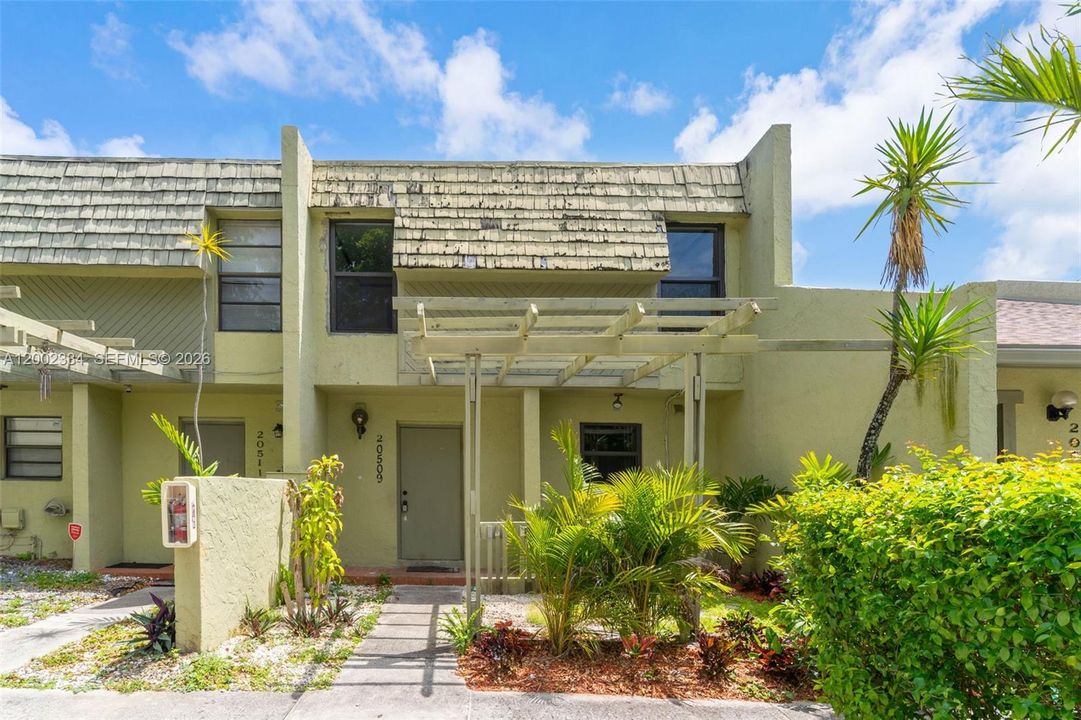 En Venta: $299,989 (3 camas, 2 baños, 1530 Pies cuadrados)