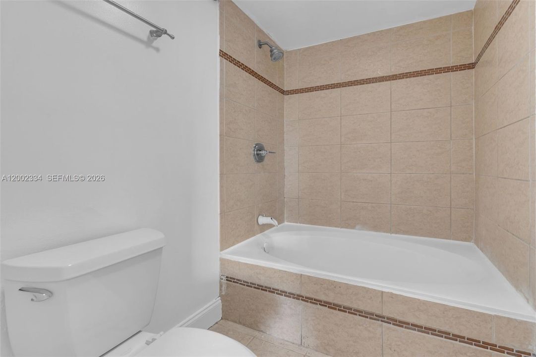 En Venta: $299,989 (3 camas, 2 baños, 1530 Pies cuadrados)