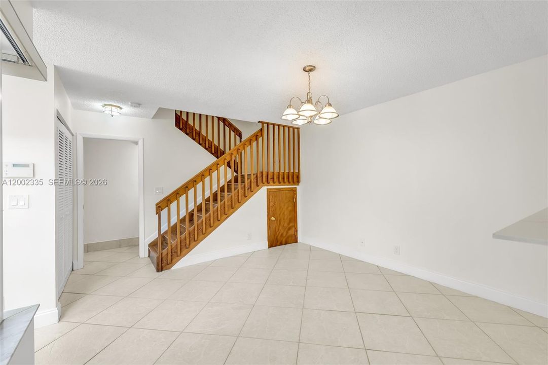 For Rent: $3,250 (3 beds, 2 baths, 1666 Square Feet)