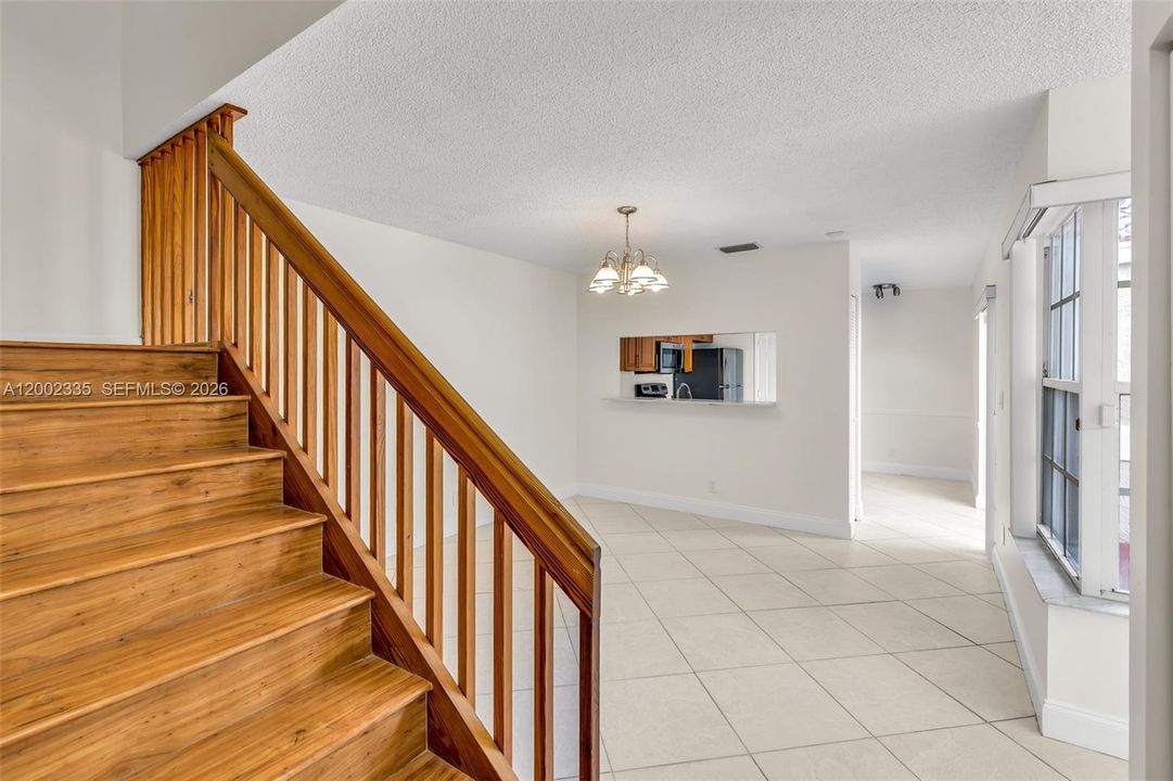 For Rent: $3,250 (3 beds, 2 baths, 1666 Square Feet)