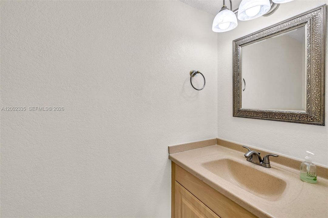 For Rent: $3,250 (3 beds, 2 baths, 1666 Square Feet)