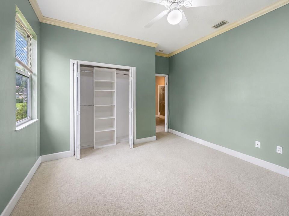 77 Eastwood Dr (11)