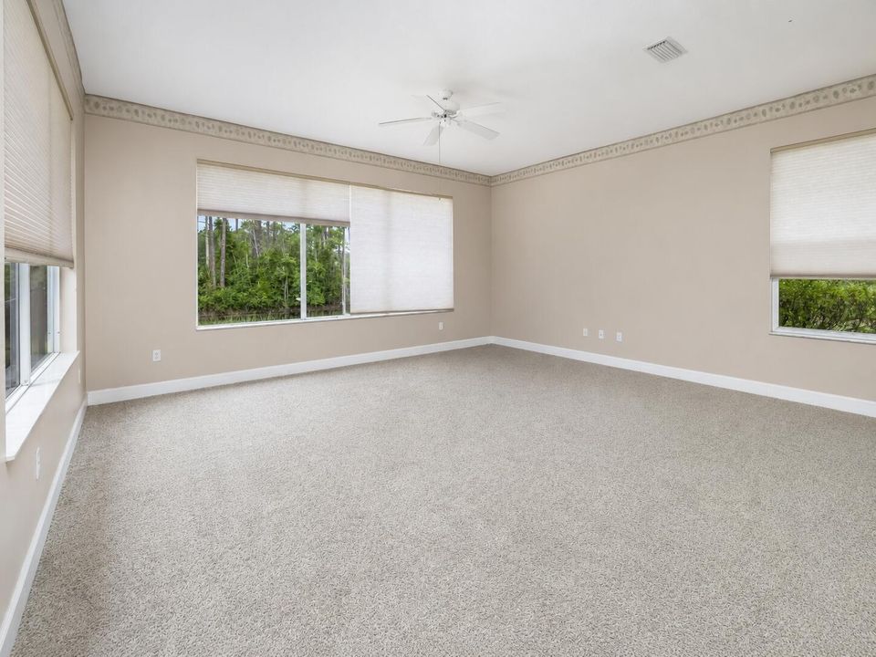 77 Eastwood Dr (2)
