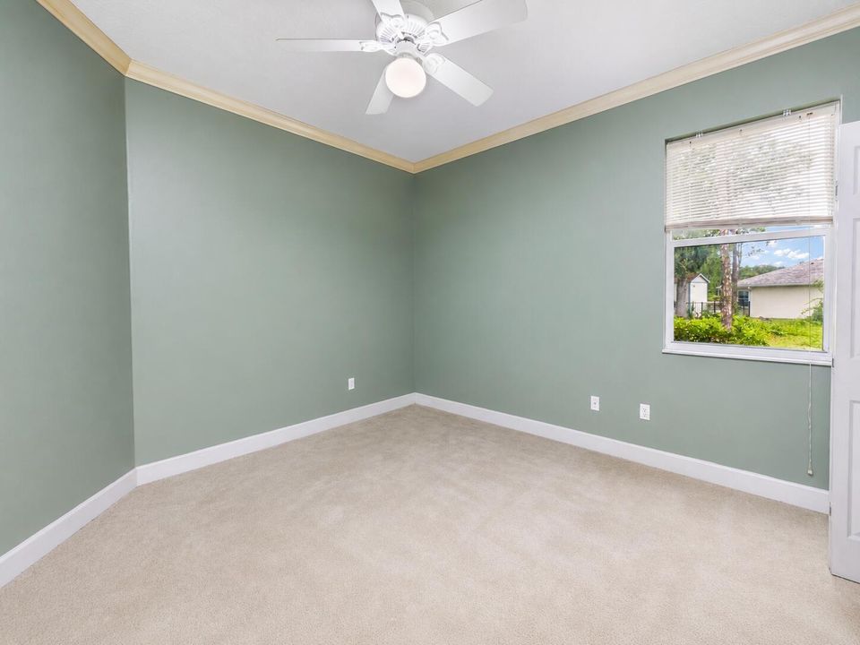77 Eastwood Dr (13)