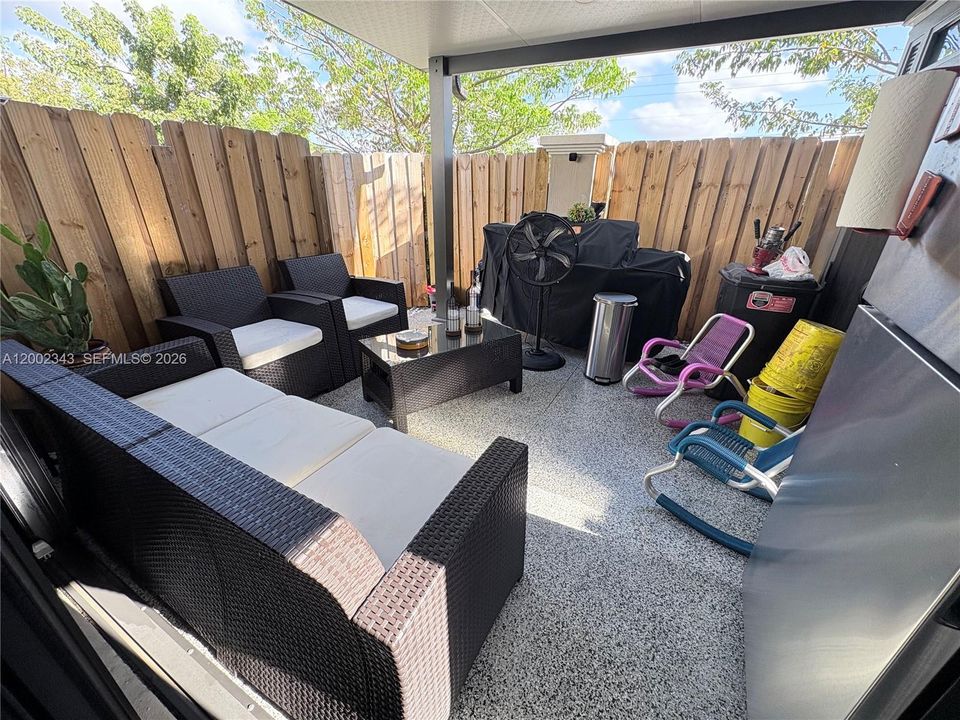 Active With Contract: $2,700 (3 beds, 2 baths, 1433 Square Feet)