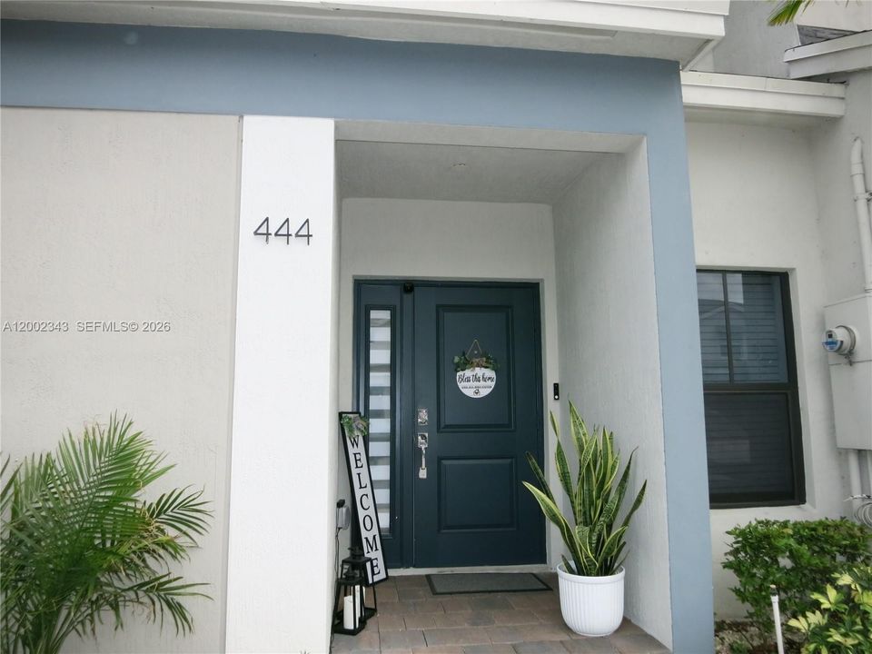Active With Contract: $2,700 (3 beds, 2 baths, 1433 Square Feet)