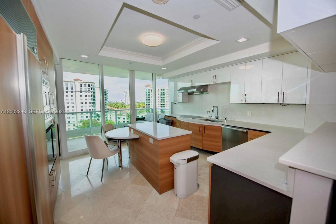 For Rent: $12,500 (2 beds, 3 baths, 2400 Square Feet)