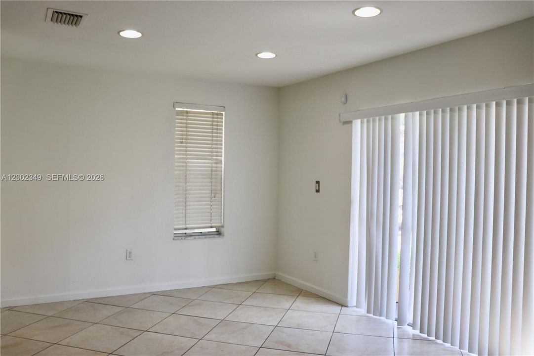 Activo con contrato: $379,900 (3 camas, 2 baños, 0 Pies cuadrados)