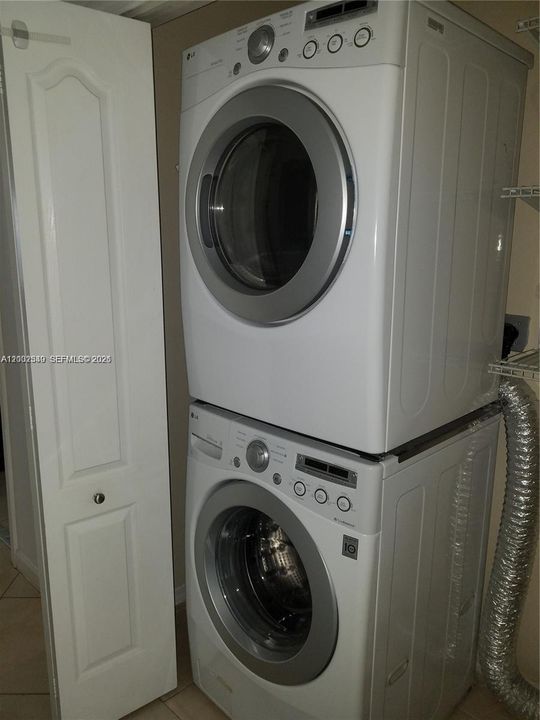 Activo con contrato: $379,900 (3 camas, 2 baños, 0 Pies cuadrados)