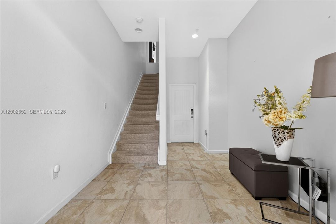 For Sale: $490,000 (5 beds, 3 baths, 2415 Square Feet)