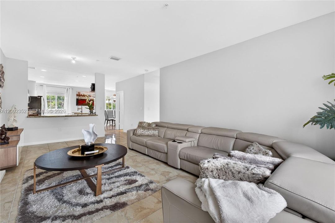 For Sale: $490,000 (5 beds, 3 baths, 2415 Square Feet)
