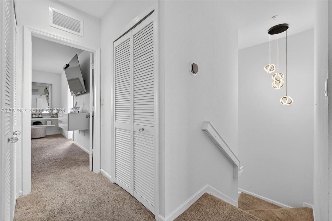 For Sale: $490,000 (5 beds, 3 baths, 2415 Square Feet)