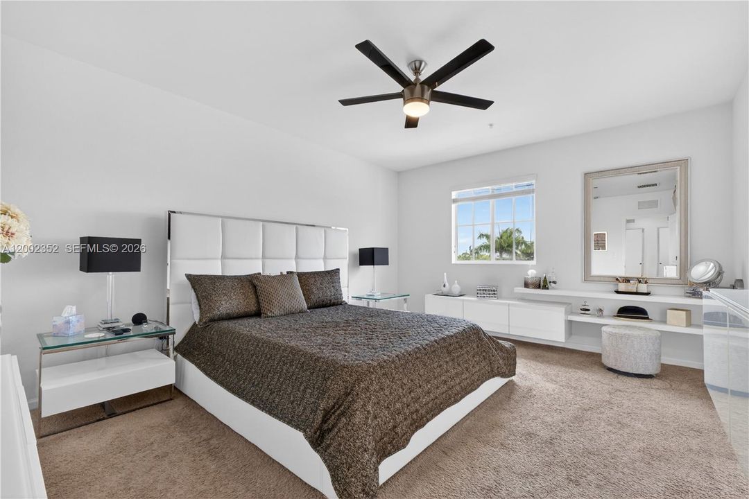 For Sale: $490,000 (5 beds, 3 baths, 2415 Square Feet)