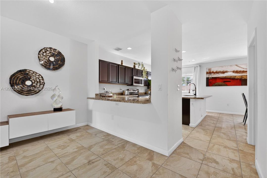 For Sale: $490,000 (5 beds, 3 baths, 2415 Square Feet)