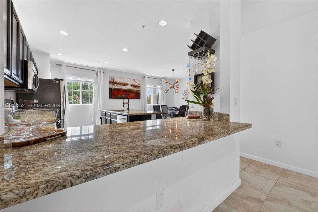 For Sale: $490,000 (5 beds, 3 baths, 2415 Square Feet)