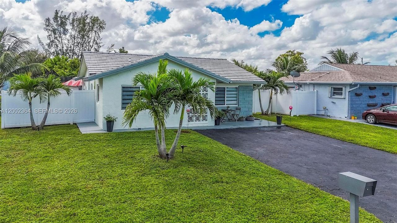 Activo con contrato: $485,000 (3 camas, 2 baños, 1204 Pies cuadrados)