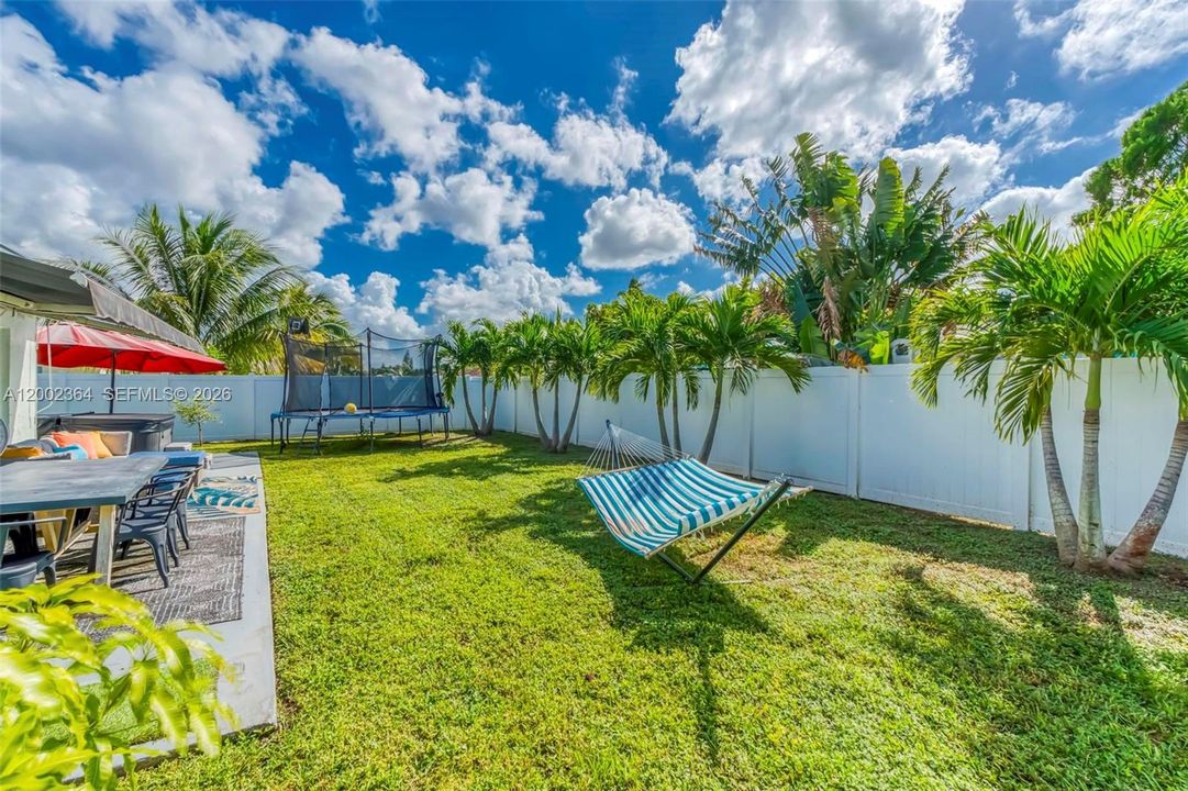 Activo con contrato: $485,000 (3 camas, 2 baños, 1204 Pies cuadrados)