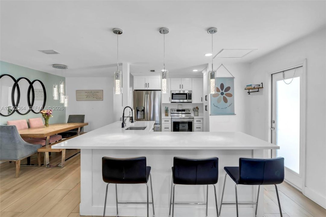 Activo con contrato: $485,000 (3 camas, 2 baños, 1204 Pies cuadrados)