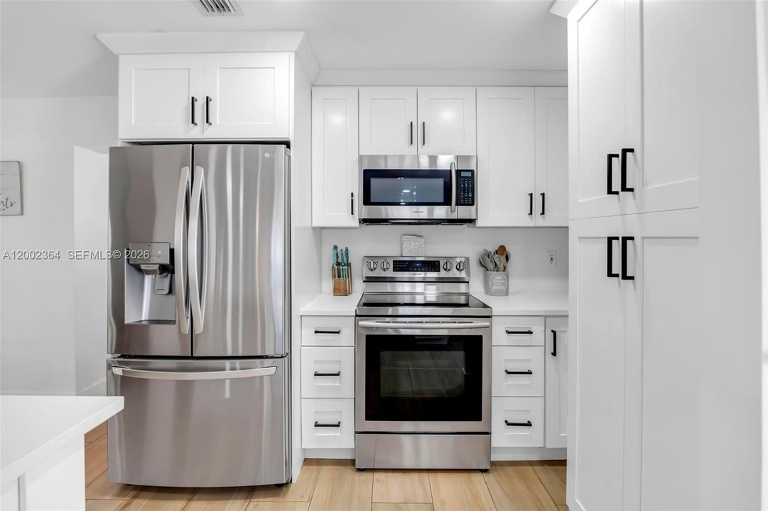 Activo con contrato: $485,000 (3 camas, 2 baños, 1204 Pies cuadrados)