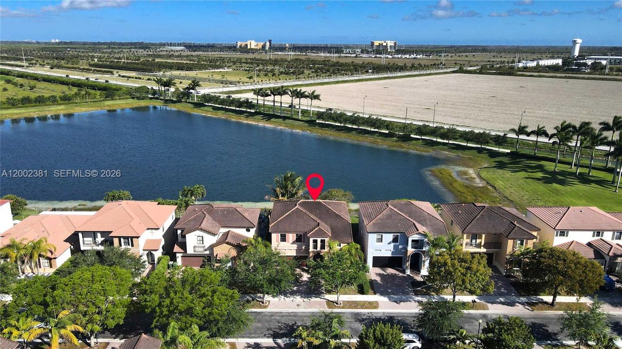 На продажу: $562,999 (5 спален, 3 ванн, 2732 Квадратных фут)