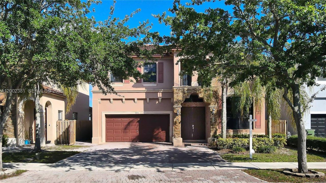 На продажу: $562,999 (5 спален, 3 ванн, 2732 Квадратных фут)