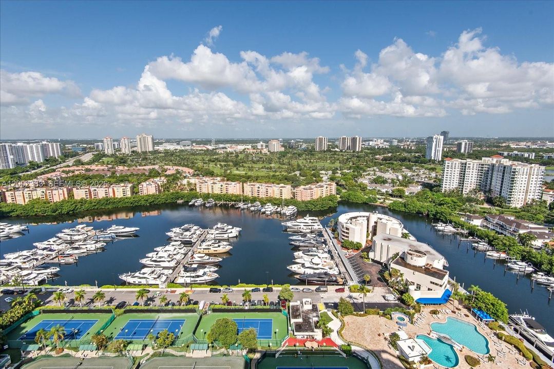 For Sale: $1,098,000 (2 beds, 2 baths, 1887 Square Feet)
