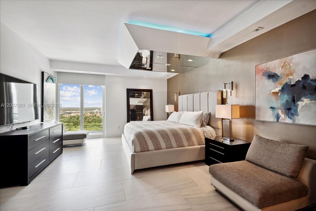 For Sale: $1,098,000 (2 beds, 2 baths, 1887 Square Feet)
