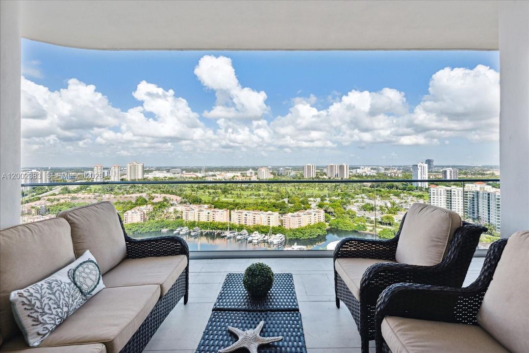 For Sale: $1,098,000 (2 beds, 2 baths, 1887 Square Feet)