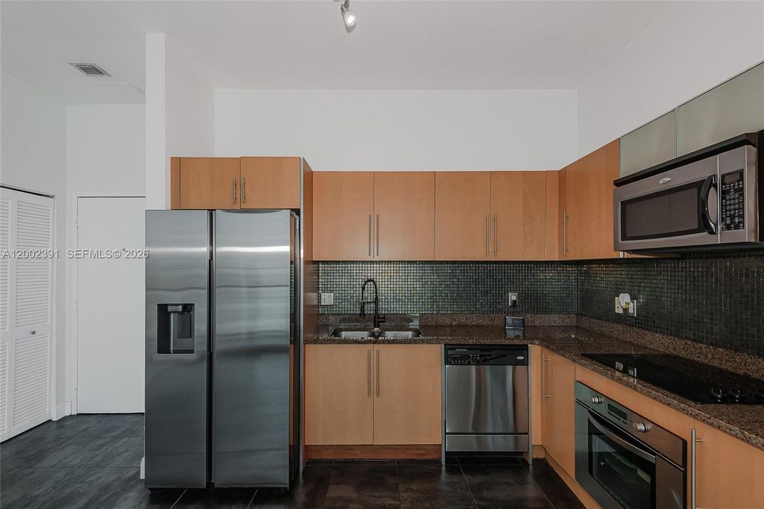 На продажу: $395,000 (1 спален, 1 ванн, 545 Квадратных фут)
