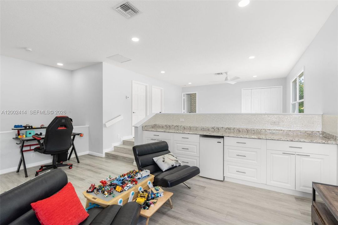 For Sale: $945,000 (5 beds, 4 baths, 3310 Square Feet)