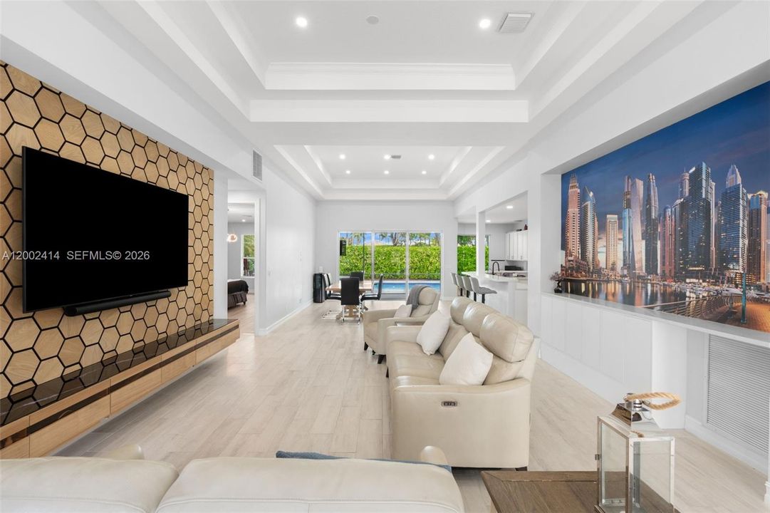 For Sale: $945,000 (5 beds, 4 baths, 3310 Square Feet)