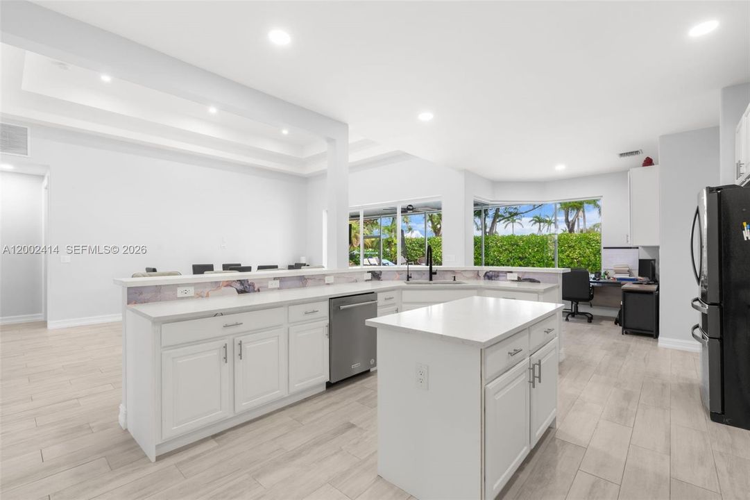 For Sale: $945,000 (5 beds, 4 baths, 3310 Square Feet)