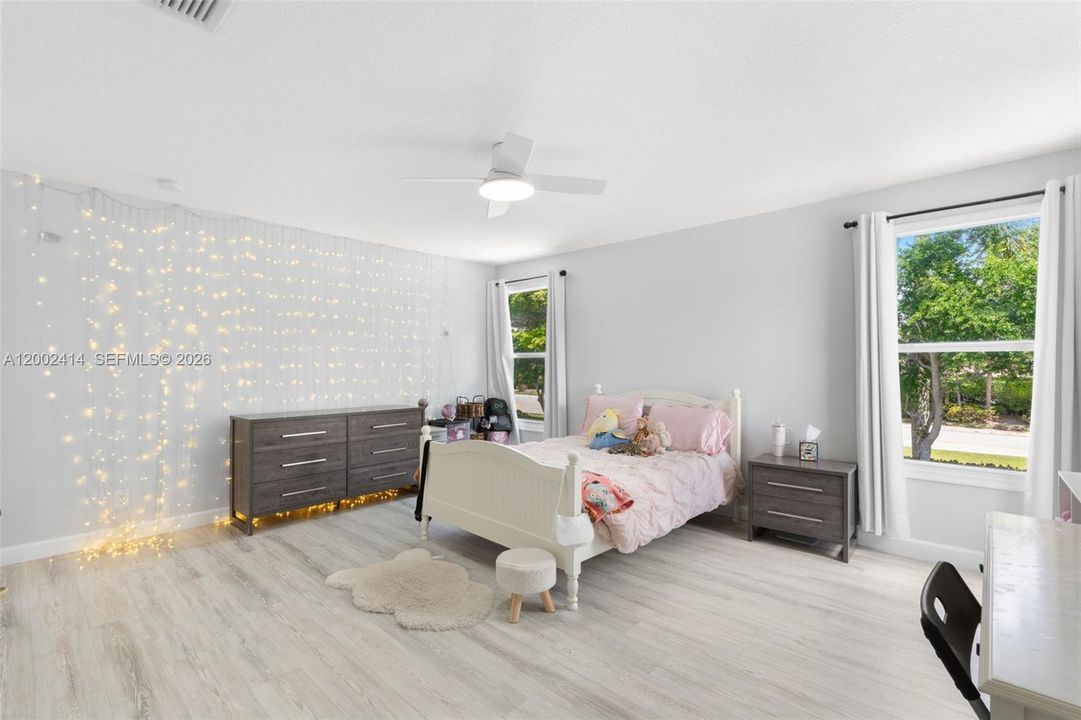 For Sale: $945,000 (5 beds, 4 baths, 3310 Square Feet)