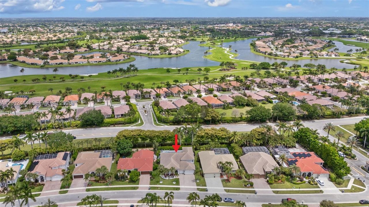 For Sale: $945,000 (5 beds, 4 baths, 3310 Square Feet)