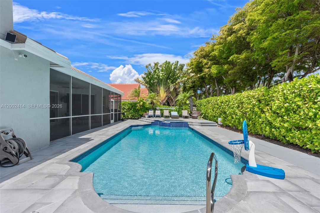 For Sale: $945,000 (5 beds, 4 baths, 3310 Square Feet)